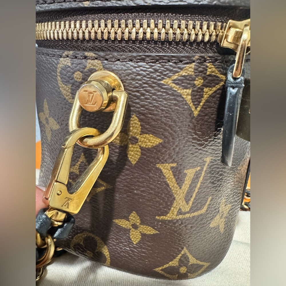 Louis Vuitton Reverse Monogram Vanity PM - Picture 14 of 14